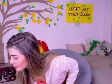 dani_moore on Chaturbate