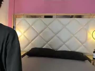 Freechat daphne_and_roger on Chaturbate