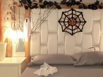 Freechat daphne_and_roger on Chaturbate