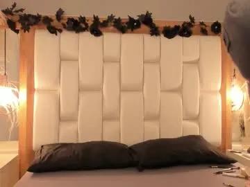 Freechat daphne_and_roger on Chaturbate