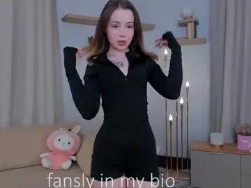 darklycurious on Chaturbate