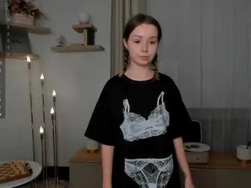 darklycurious on Chaturbate