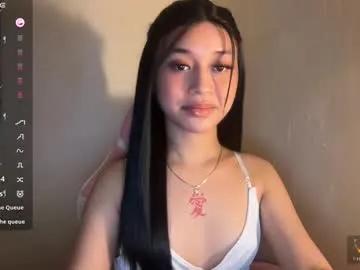 devine_goddessx — I love being rewarded and ill do anything for it. #asian #pinay #lovense #squirt #cute [2101 tokens remaining]