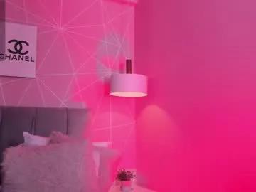 Freechat dolly_zoe on Chaturbate