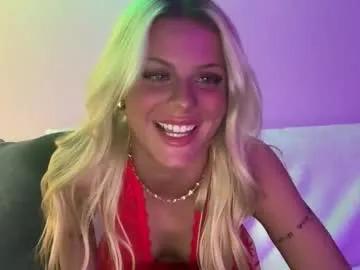 ella_hill — topless livestream [3141 tokens remaining]