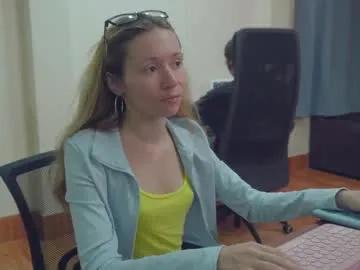 ellcrys on Chaturbate