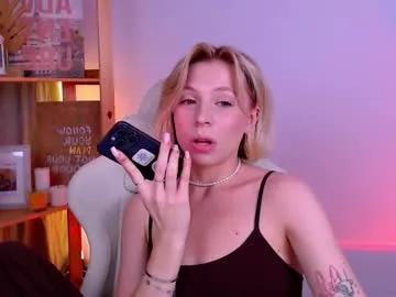 ellysunloverr — ~ Welcome to my room ~ use my fav WAVE pattern to make me more excited! #cute #fit #blonde #skinny #natural