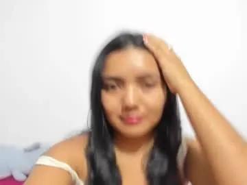 Freechat emi_latingirl on Chaturbate