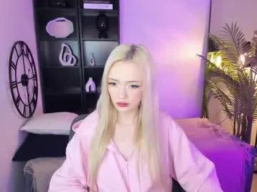 emily_air — GOAL: Slap that ass 10 times [201 tokens remaining] Make me crazy! #18 #ahegao #blonde #upskirt #shy