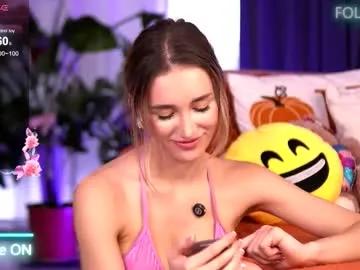 emilyraymont — CAN YOU FEEL THE HEAT?  My TOY is ON, take a try  FAV VIBES 26-44-51-101-111-201-222 - Multi Goal: Start the day with a smile and a touch  [225 tokens left] #nonnude #smile #pvt #shy #blonde