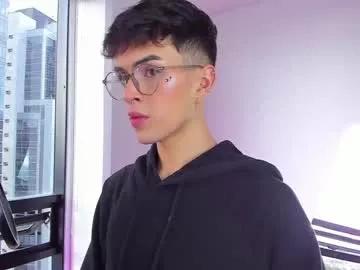 erisleon on Chaturbate