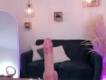 escarlett_wii on Chaturbate