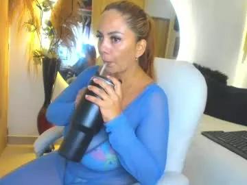 estudiosnia on Chaturbate