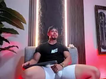 ethan_king_ — #muscle  #twink  #bigcock #young #18 Big cumshot with my pinky & strong dick! are u ready for my BIG CUMSHOW? [1499 tokens remaining]