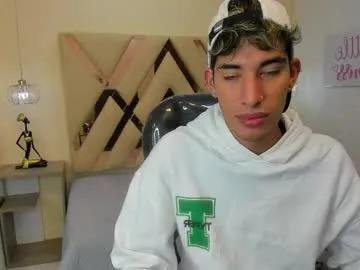 Freechat ferphoenix_ on Chaturbate