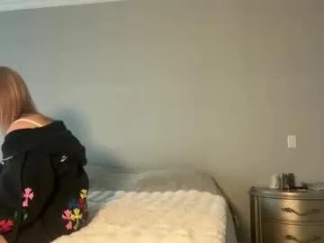 graceyrose — top off, 1k views, 10 likes  #slim #18 #new #brunett [903 tokens remaining]