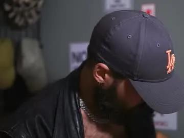 hairyrobxxx —  GAY MAN LOOKING FOR FUN :P I don't make milkshakes because I don't want boys in my fucking yard #MENONLY  - Goal: MAKE ME SEE U :) [1018 tokens left] #bigcock #findom #hairy #leather #smoking