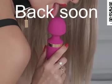 Freechat hefner_girl on Chaturbate