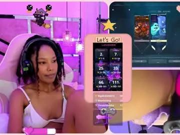 Freechat hyliebloom on Chaturbate