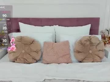 Group jasmilynn on Chaturbate