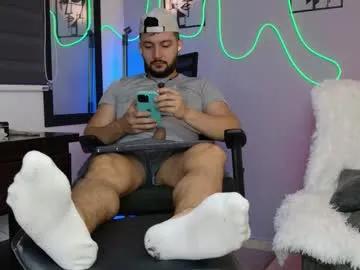 jaxon_blaze — fuck and cum show #uncut #feet #master #bigcock #hairy [0 tokens remaining]