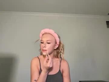 Freechat kenziesmithh on Chaturbate