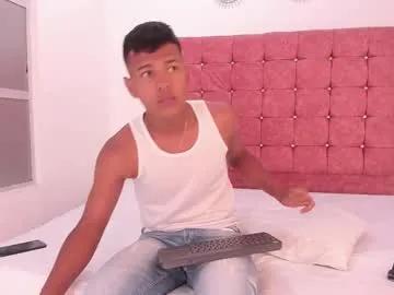 Freechat kingstark_ on Chaturbate