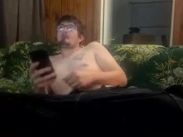 Freechat krimsoncircuit on Chaturbate