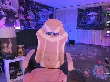 Freechat lanakyutt on Chaturbate