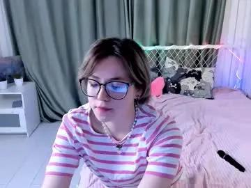 launakohan — GOAL: Lick my sweet soft lips [6 tokens remaining] Welcome to my room, I'm Kylie . Let's make our day unforgettable! #new #nonude #shy #18 #natural