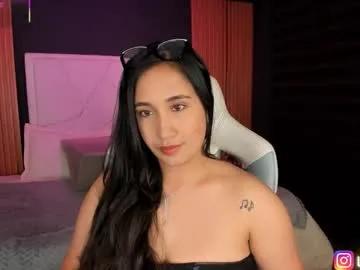 Freechat lauroberts on Chaturbate