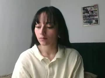 lia_queen610 on Chaturbate