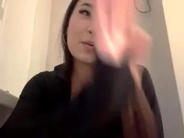 Freechat lucialostroh on Chaturbate