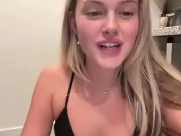 Chaturbate luvaimee is Freechat luvaimee — Date Night... Come Get Cozy With Me #blonde #cute #teen #new