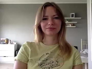 lux_millie on Chaturbate