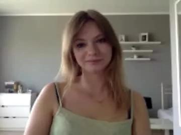 lux_millie on Chaturbate