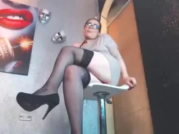 martiniella on Chaturbate