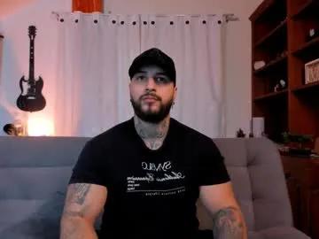 Freechat max_dic1 on Chaturbate