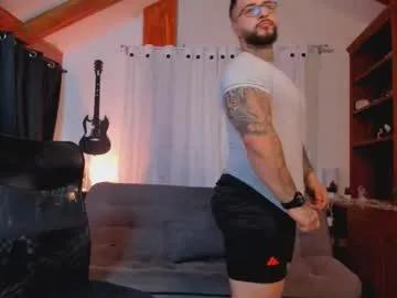 Freechat max_dic1 on Chaturbate