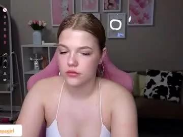 Freechat maya_blonde18 on Chaturbate