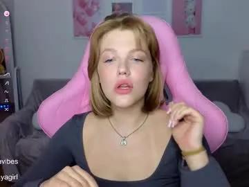 Freechat maya_blonde18 on Chaturbate