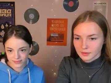 Freechat mia_starrr_ on Chaturbate
