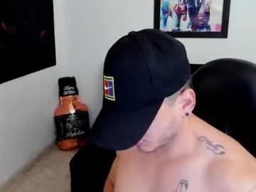 Freechat mikke_love on Chaturbate