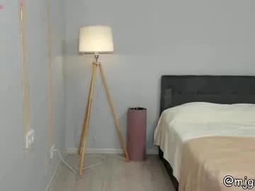 Freechat mjgreencat on Chaturbate