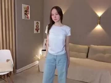monicabiluci — Goal: Looking at the camera and playing with my beautiful hair   #18 #new #shy #cute #young [3 tokens remaining]