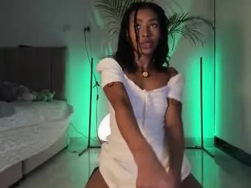 naomii1020 on Chaturbate