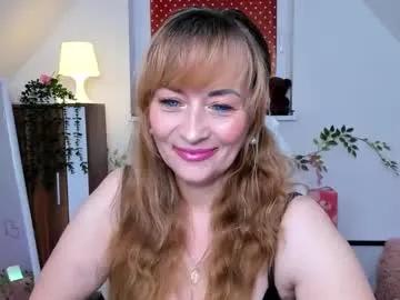 Freechat naughtymilane on Chaturbate