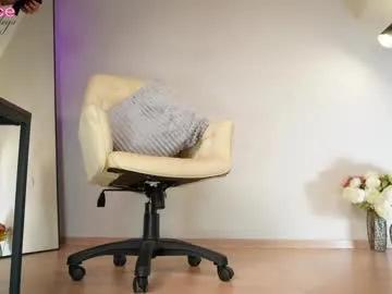 Freechat pinkheart_ on Chaturbate