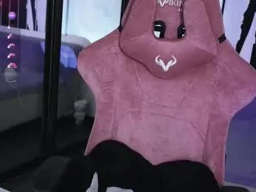 prettybones on Chaturbate