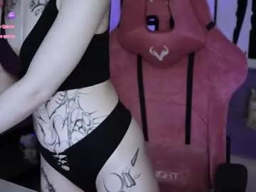 prettybones on Chaturbate